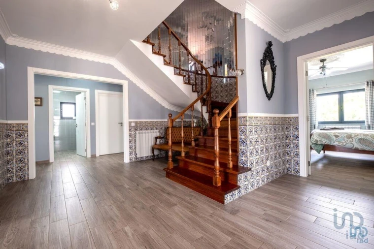 Moradia T6 para Venda em Secarias Foto 14