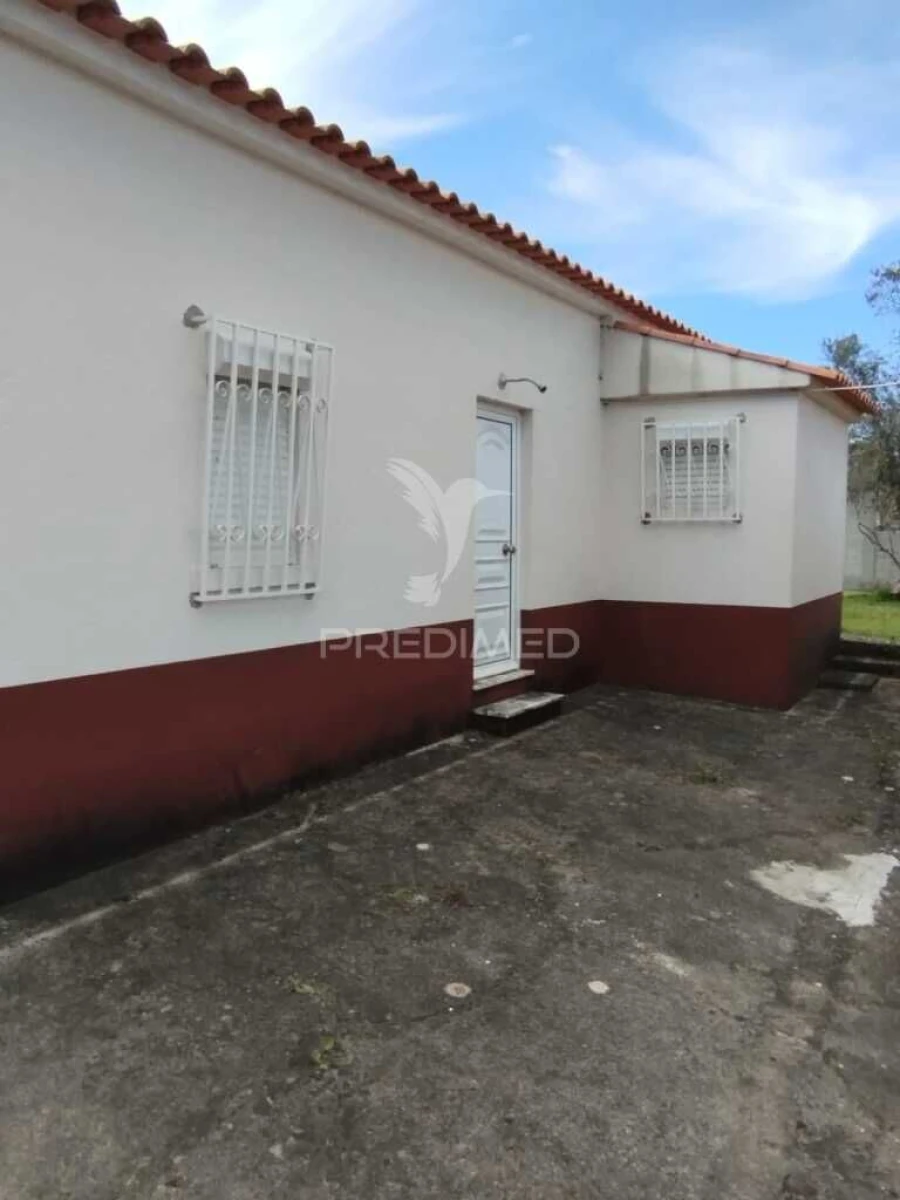 Moradia T4 para Venda em Beco Foto 3