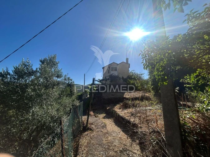 Moradia T2 para Venda em Alvações do Corgo Foto 2