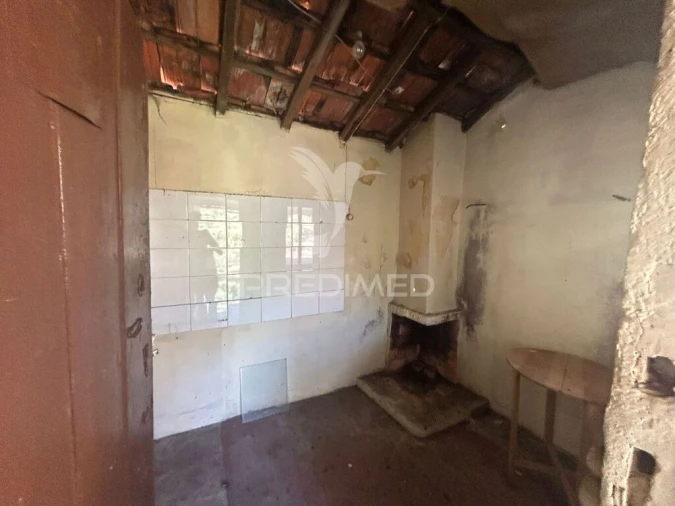 Moradia T2 para Venda em Alvações do Corgo Foto 5