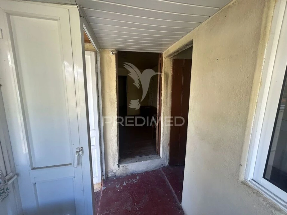 Moradia T2 para Venda em Alvações do Corgo Foto 4