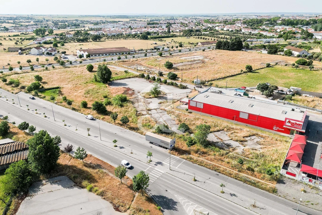Terreno para Venda em Bacelo e Senhora da Saúde Foto 37