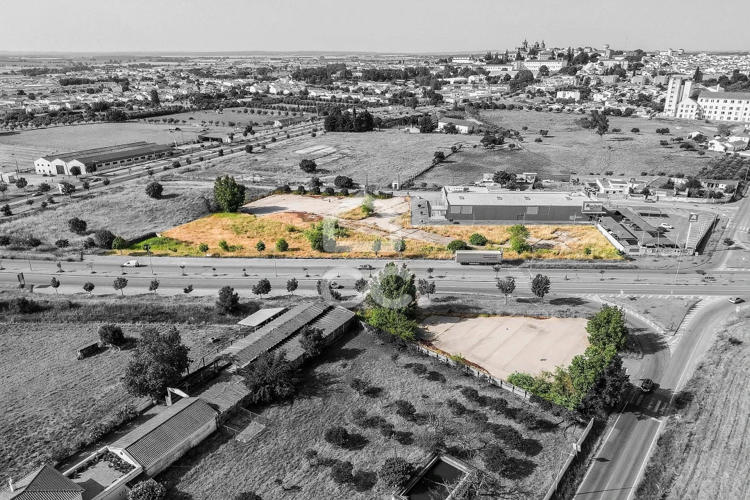 Terreno para Venda em Bacelo e Senhora da Saúde Foto 3