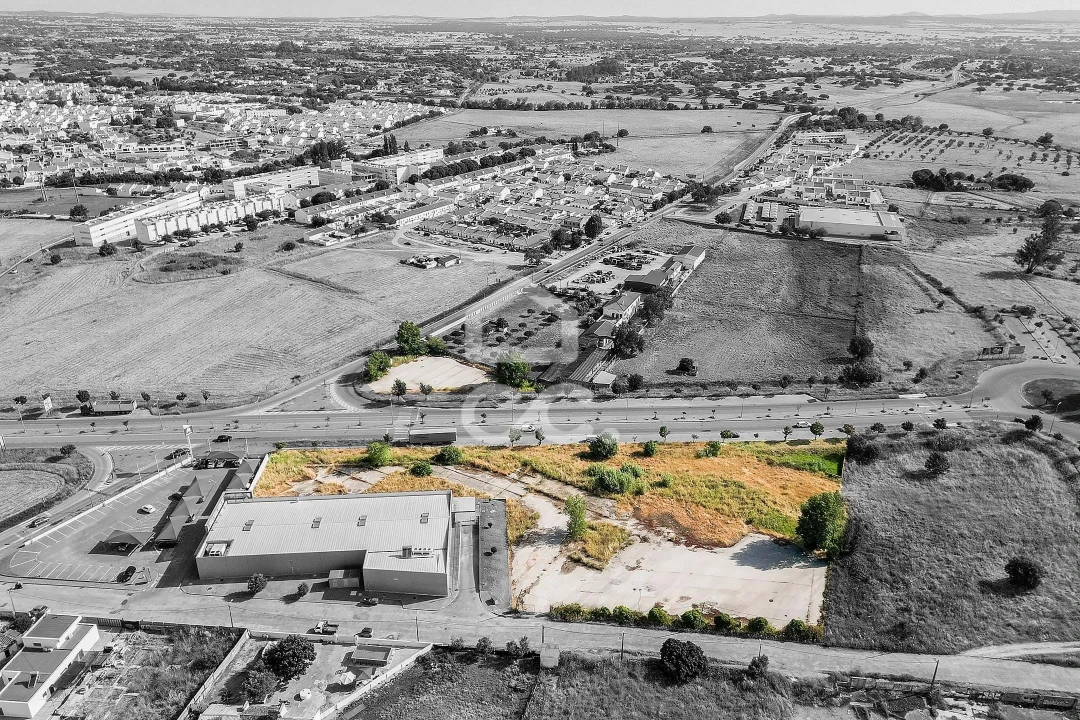 Terreno para Venda em Bacelo e Senhora da Saúde Foto 4
