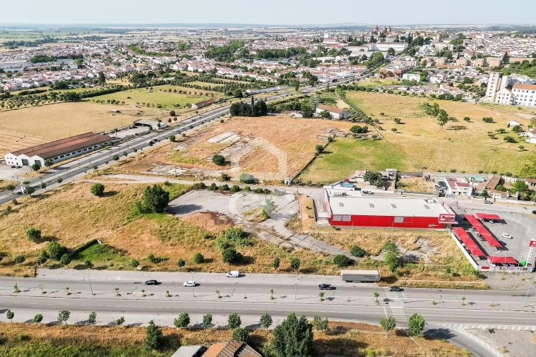 Terreno para Venda em Bacelo e Senhora da Saúde Foto 33
