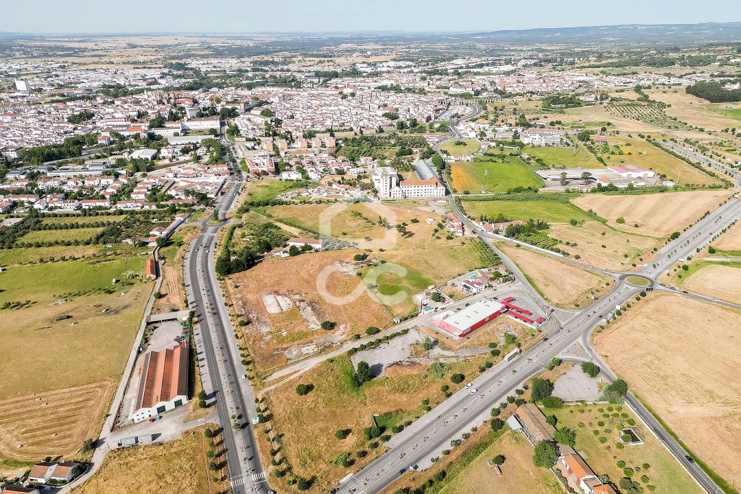 Terreno para Venda em Bacelo e Senhora da Saúde Foto 44