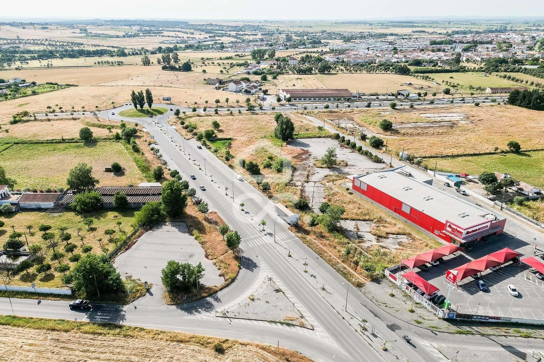 Terreno para Venda em Bacelo e Senhora da Saúde Foto 36