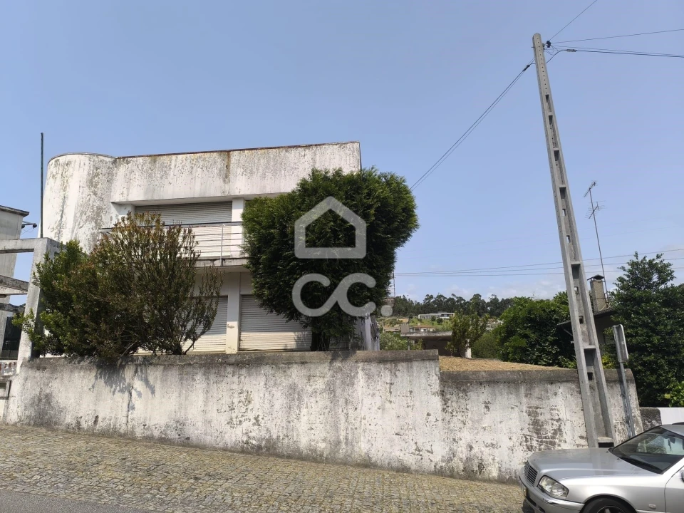 Prédio para Venda em Lordelo Foto 1