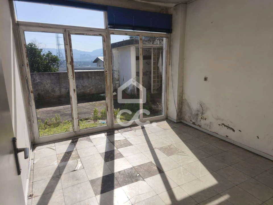 Prédio para Venda em Lordelo Foto 26