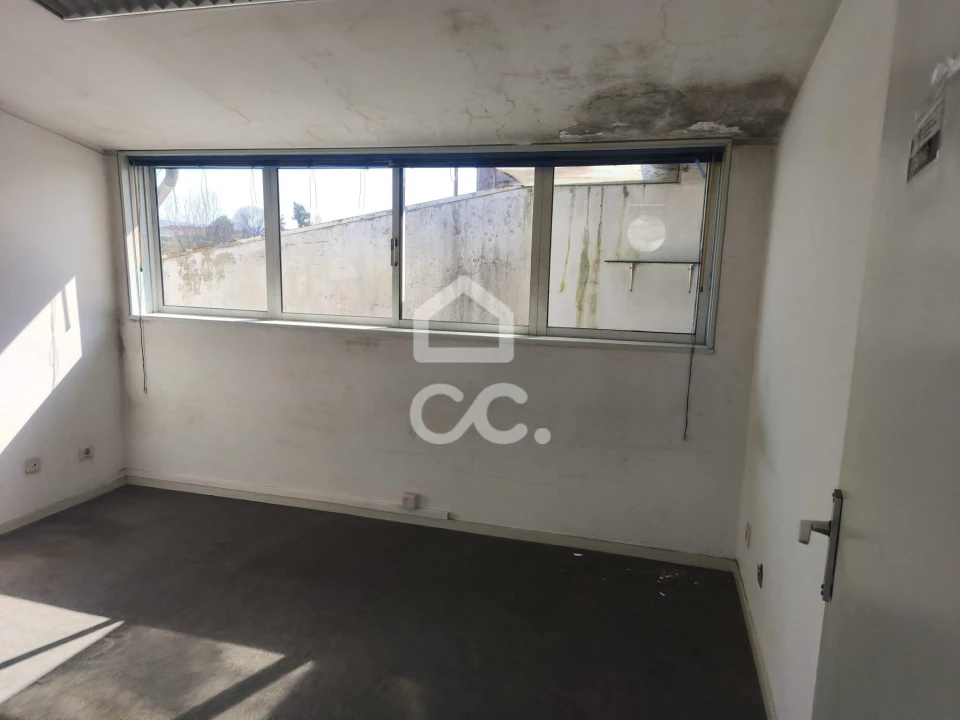 Prédio para Venda em Lordelo Foto 46