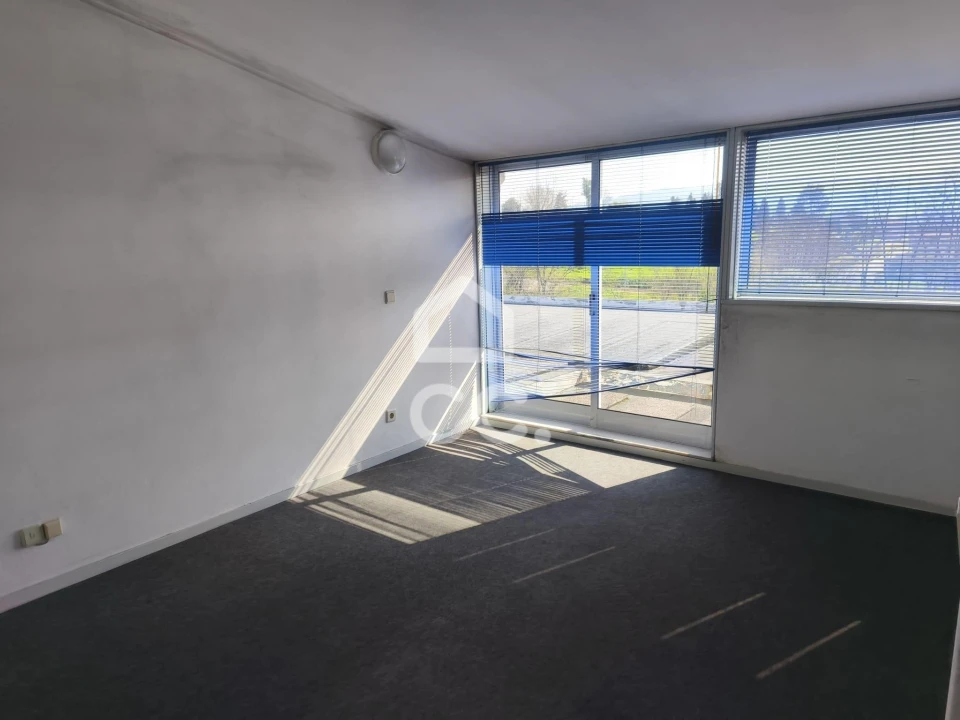 Prédio para Venda em Lordelo Foto 36