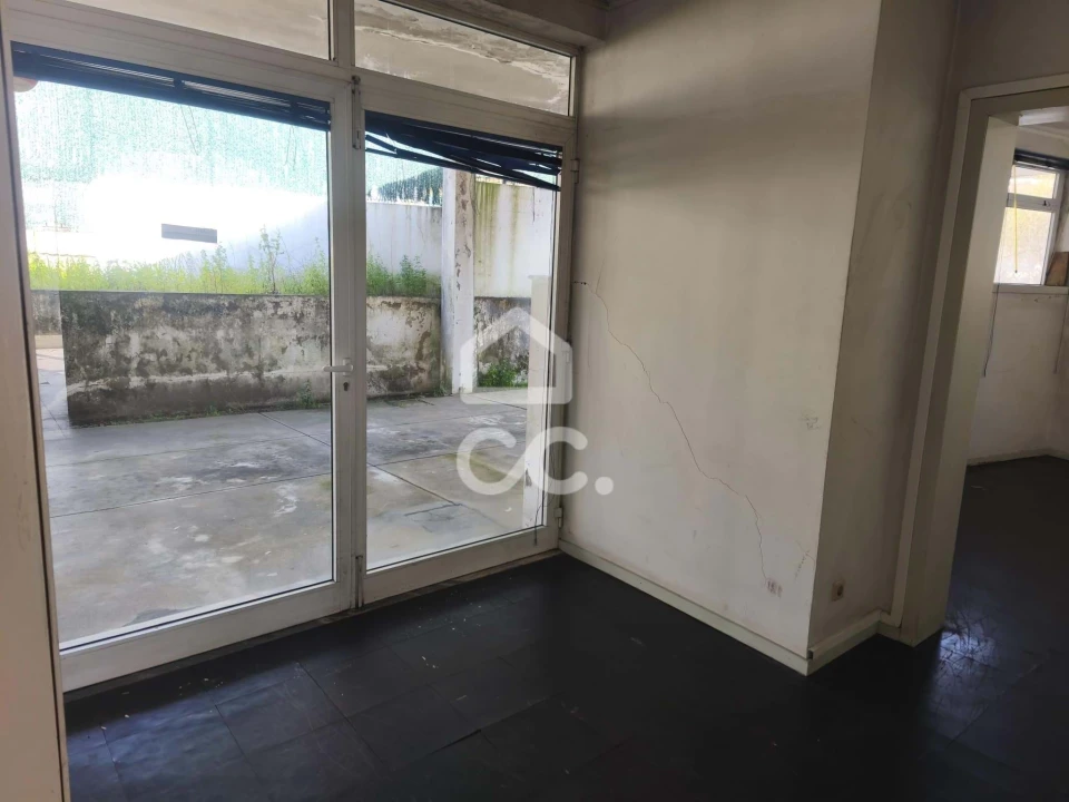 Prédio para Venda em Lordelo Foto 24