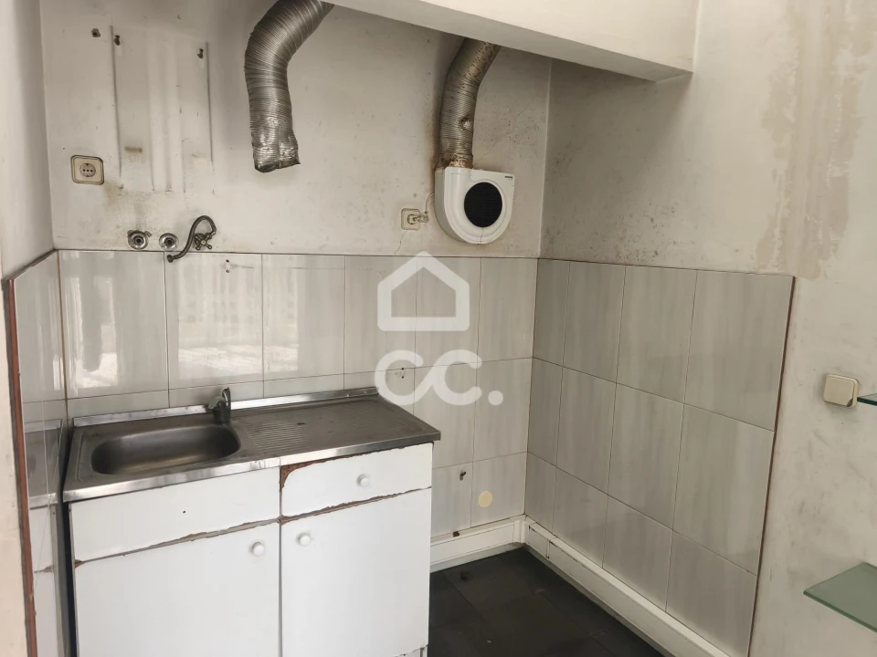 Prédio para Venda em Lordelo Foto 19