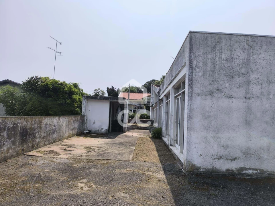 Prédio para Venda em Lordelo Foto 5