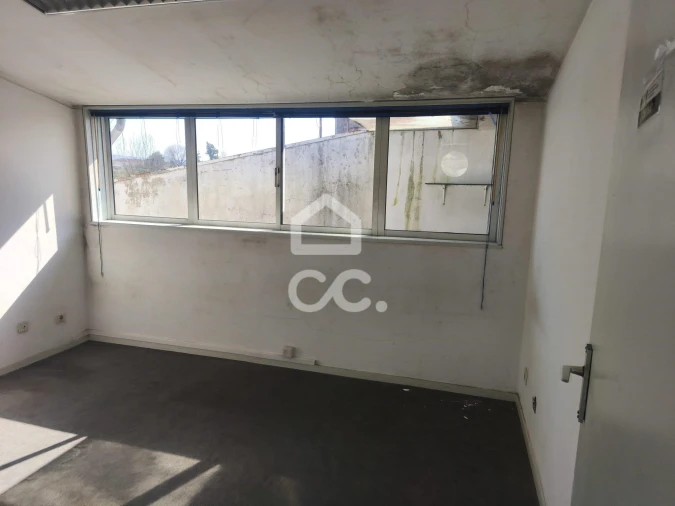 Prédio para Venda em Lordelo Foto 46