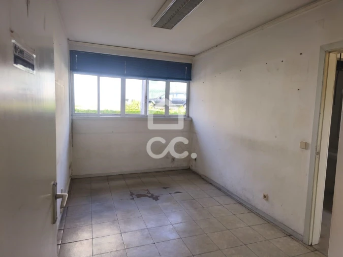 Prédio para Venda em Lordelo Foto 14