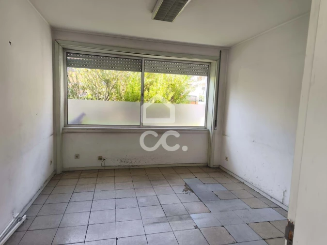 Prédio para Venda em Lordelo Foto 33