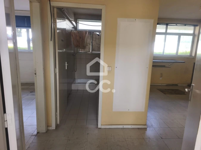 Prédio para Venda em Lordelo Foto 25