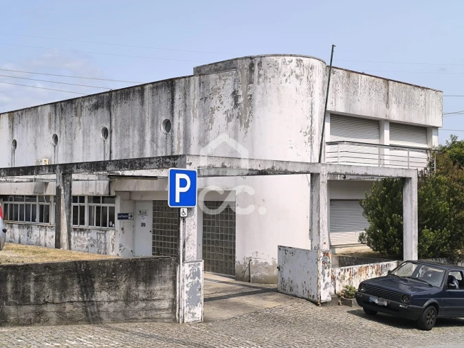 Prédio para Venda em Lordelo Foto 2