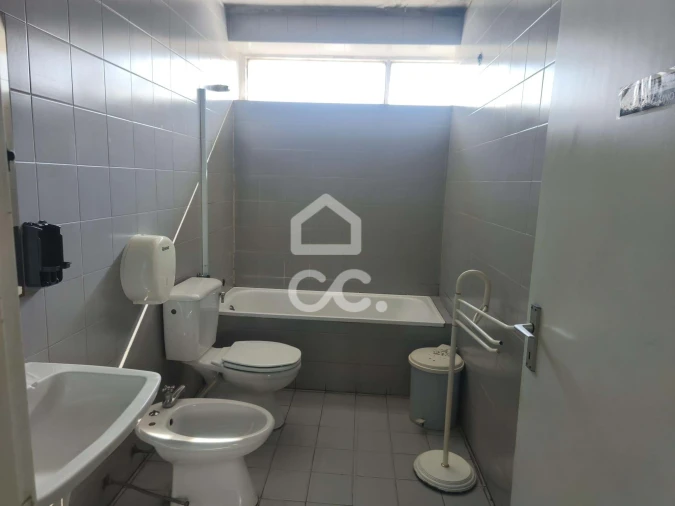 Prédio para Venda em Lordelo Foto 16