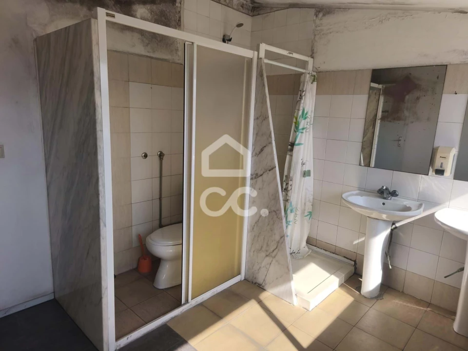 Prédio para Venda em Lordelo Foto 40