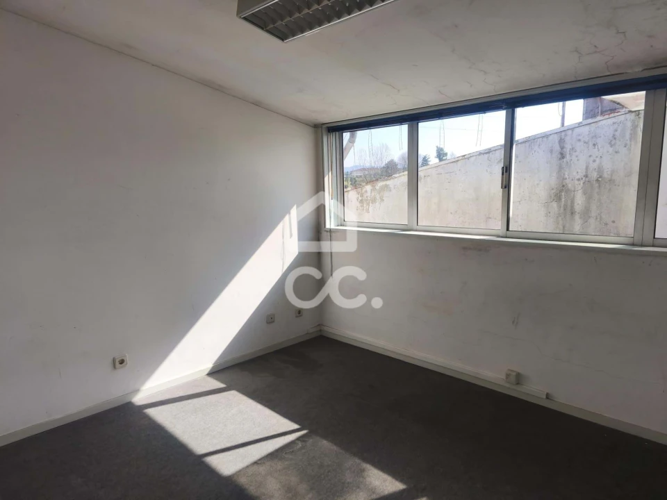 Prédio para Venda em Lordelo Foto 43