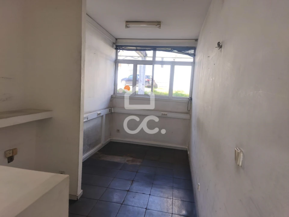 Prédio para Venda em Lordelo Foto 15