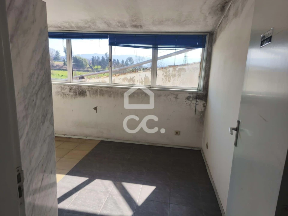 Prédio para Venda em Lordelo Foto 42