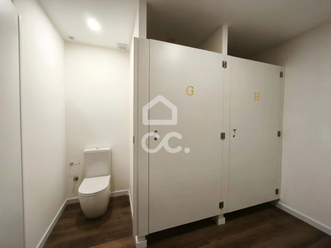 Escritório para Arrendamento em Selho (São Jorge) Foto 10