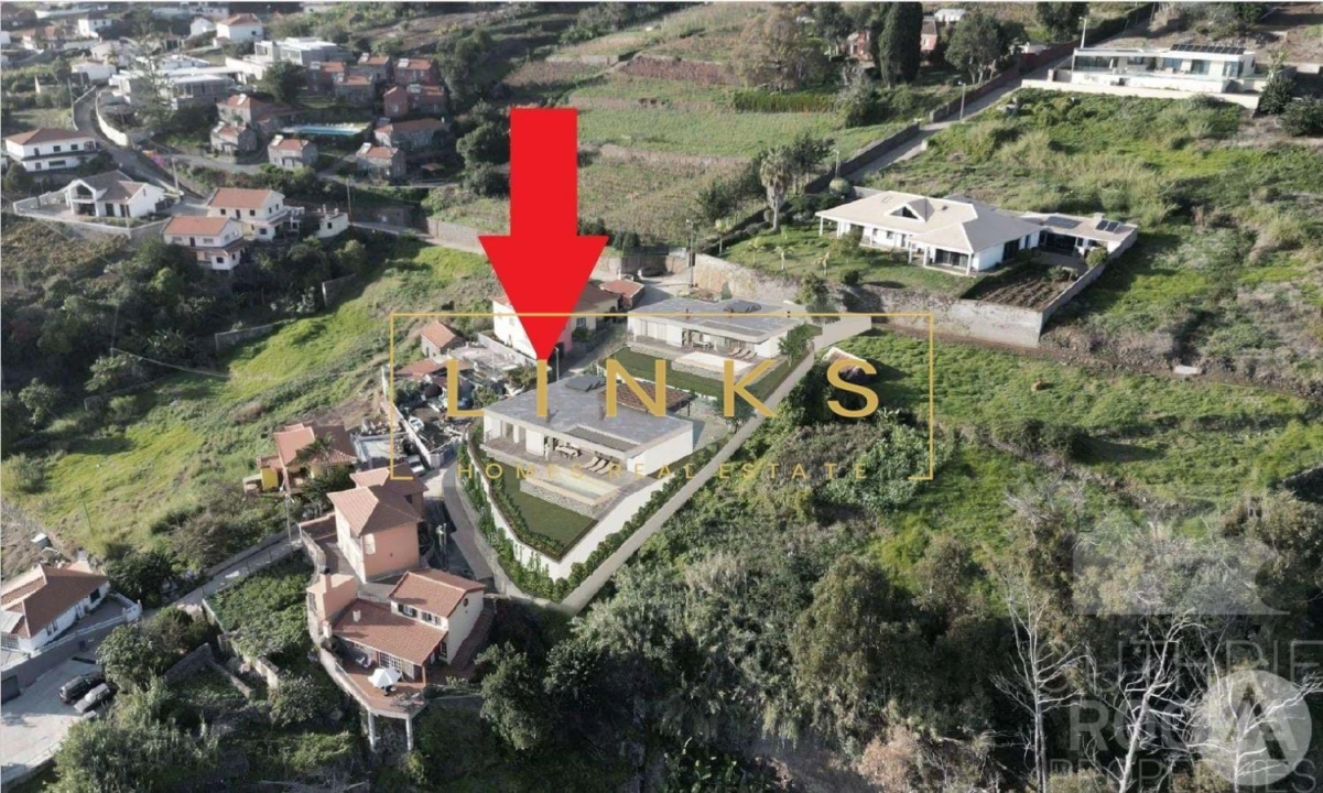 Terreno para Venda em Estreito da Calheta Foto 1