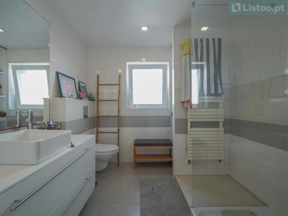 Moradia T2 para Venda em Ajuda Foto 31