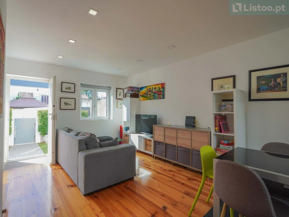 Moradia T2 para Venda em Ajuda Foto 8