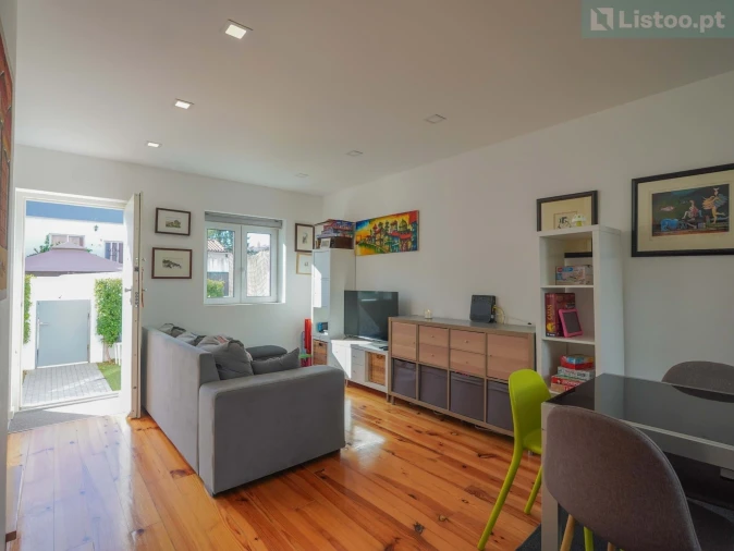 Moradia T2 para Venda em Ajuda Foto 8