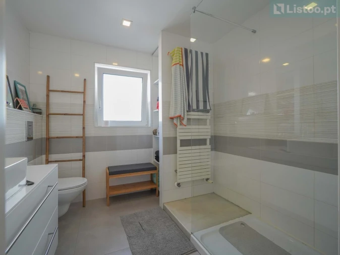 Moradia T2 para Venda em Ajuda Foto 32