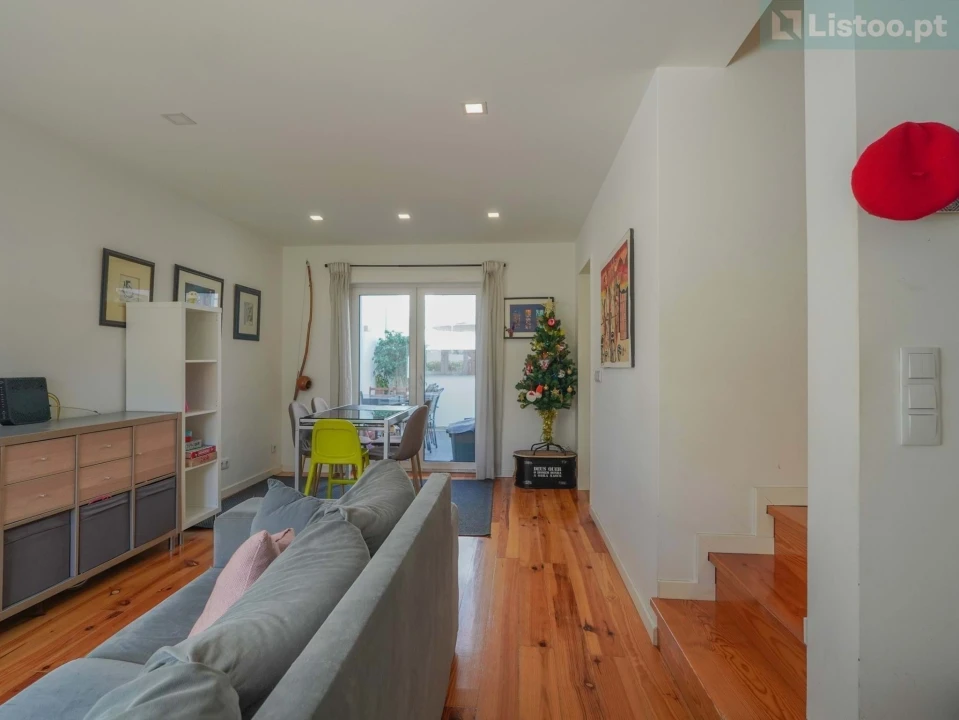 Moradia T2 para Venda em Ajuda Foto 6