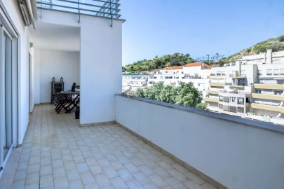 Apartamento T3 para Venda em Albufeira e Olhos de Água