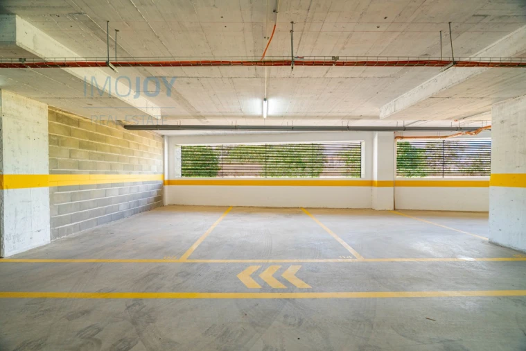 Garagem para Venda em Portimão Foto 6