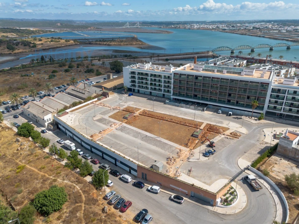 Garagem para Venda em Portimão Foto 1