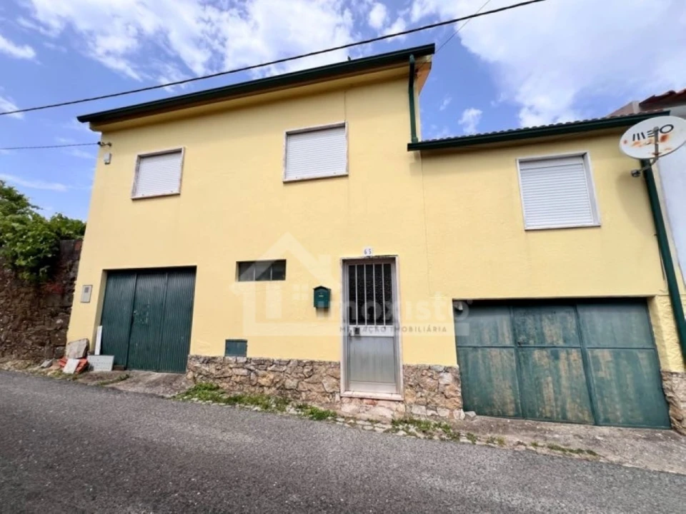 Moradia T3 para Venda em Vila Facaia Foto 1