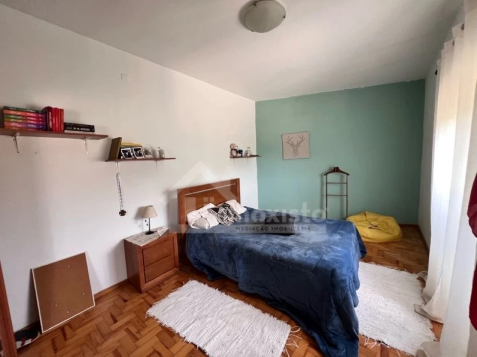 Moradia T3 para Venda em Vila Facaia Foto 8