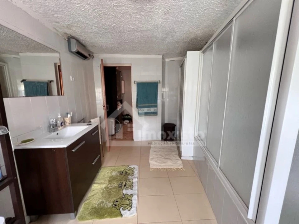 Moradia T3 para Venda em Vila Facaia Foto 9