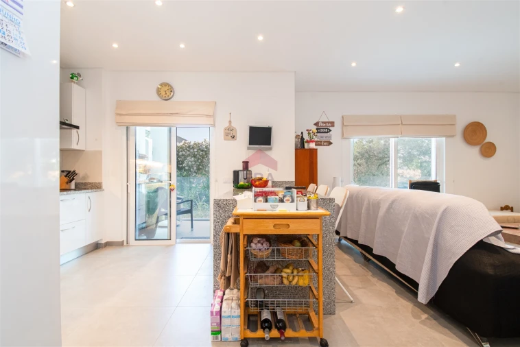 Apartamento T2 para Venda em Loule (São Sebastião) Foto 3