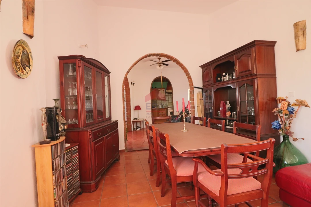 Moradia T0 para Venda em Alte Foto 6