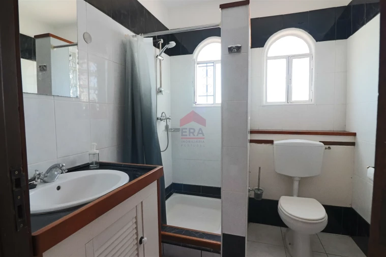 Moradia T0 para Venda em Alte Foto 22