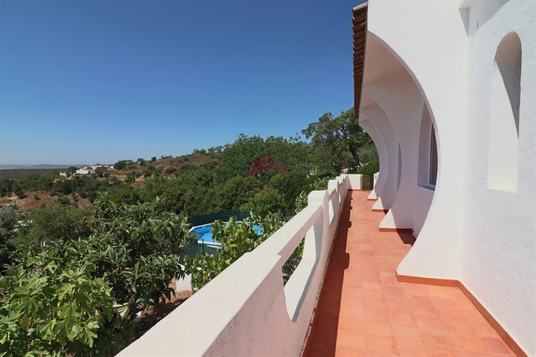 Moradia T0 para Venda em Alte Foto 25