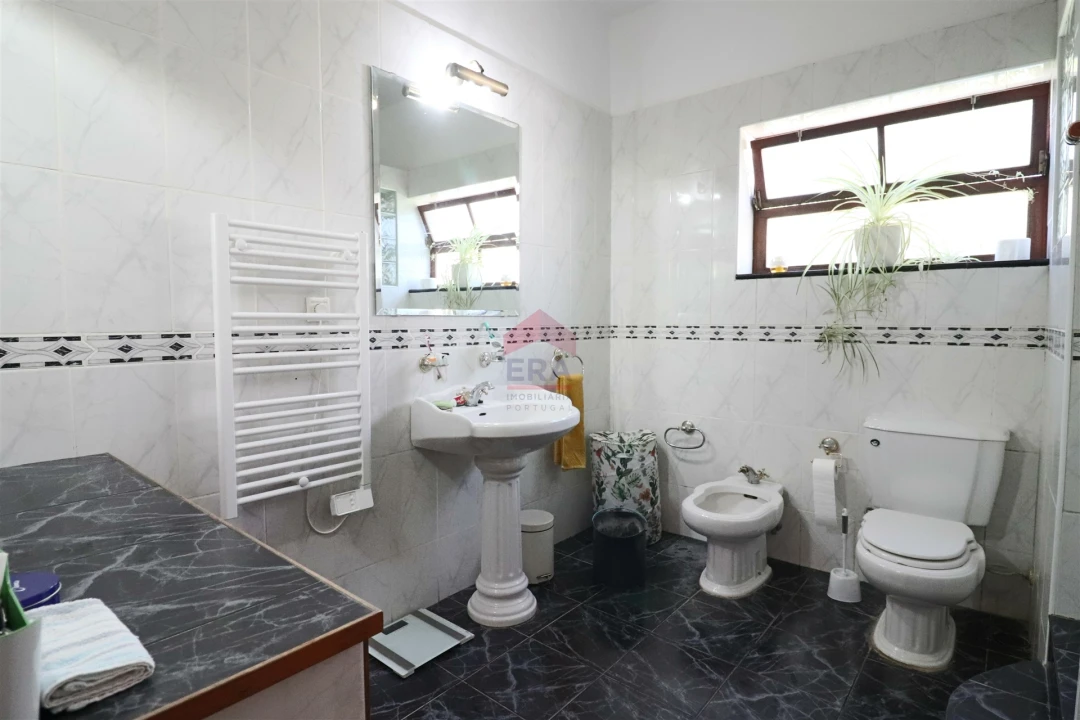 Moradia T0 para Venda em Alte Foto 11