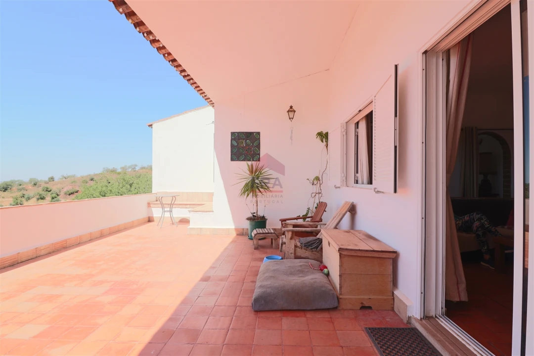 Moradia T0 para Venda em Alte Foto 24