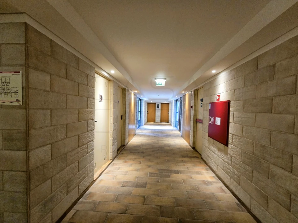 Apartamento T1 para Venda em Carvalhal Foto 29