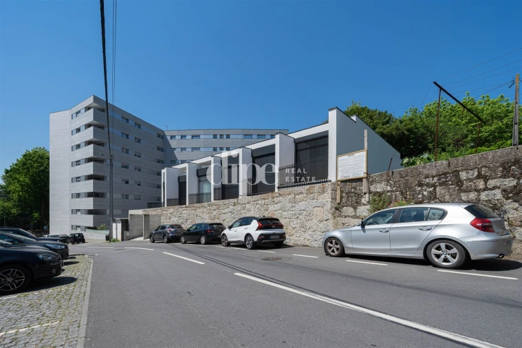 Apartamento T1 para Arrendamento em Azurem Foto 15