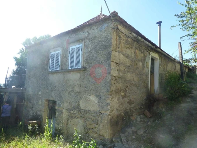 Moradia T1 para Venda em Vila e Roussas